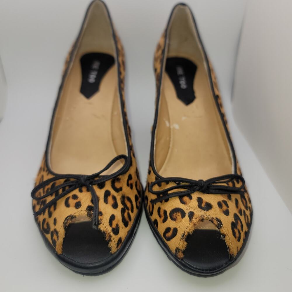 Me Too Leopard Print Calf Hair Peep Toe Heel w/ Black Bow Accent 8M
